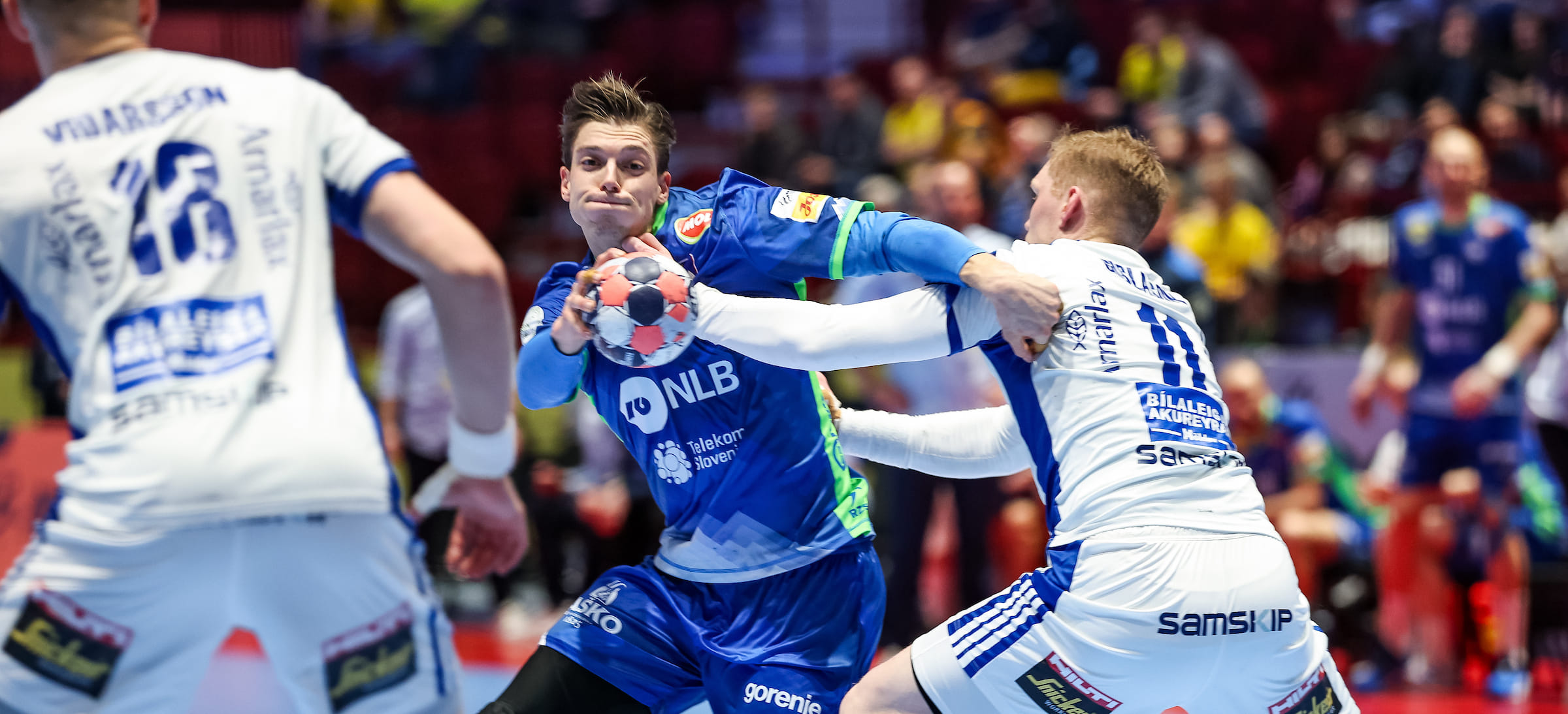 Барселонские разборки. Халльгримссон "зачехлил" Янца — и исландцы помчались в полуфинал ЧЕ-2026