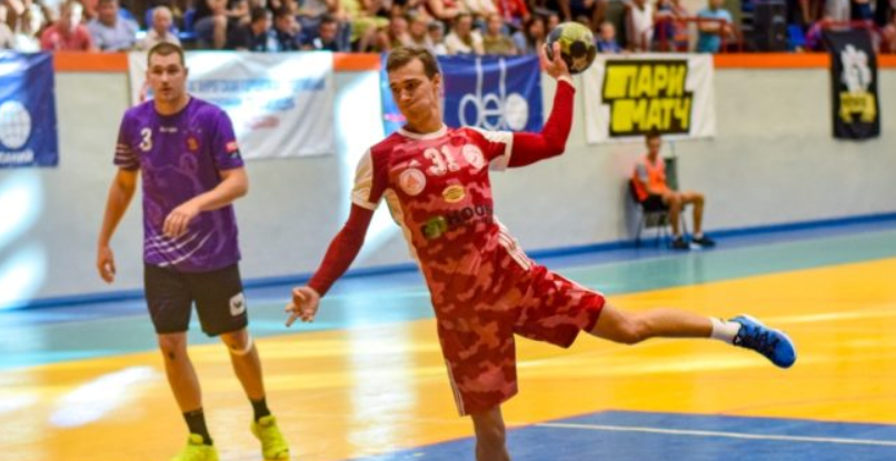 Суперлига. Правый полусредний Данил Гумянов покинул "Таганрог"-ЮФУ