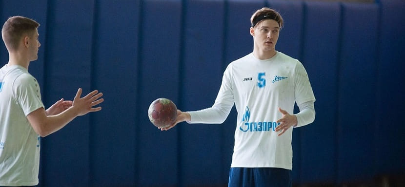 Высшая лига. Очередной новичок в "Воронеже": это Евгений Лебедев из системы петербургского "Зенита"