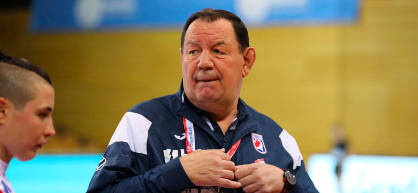 ЧЕ-2022. Сборная Хорватии отправилась на матч во Францию без главного тренера. У Ненада Шоштарича желудочный вирус