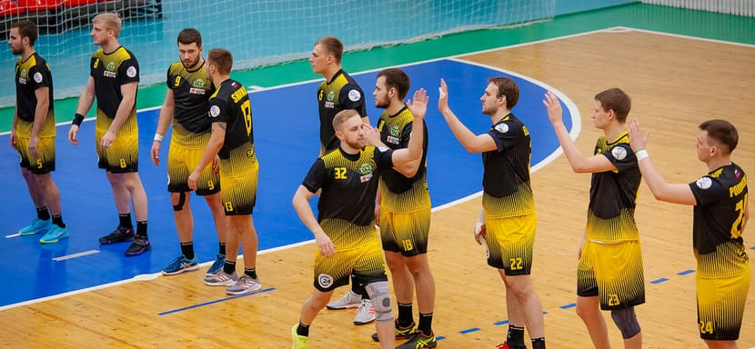 Суперлига Париматч. В единственном матче вторника СГАУ-”Саратов” одолел на выезде челябинское “Динамо”, проиграв первый тайм