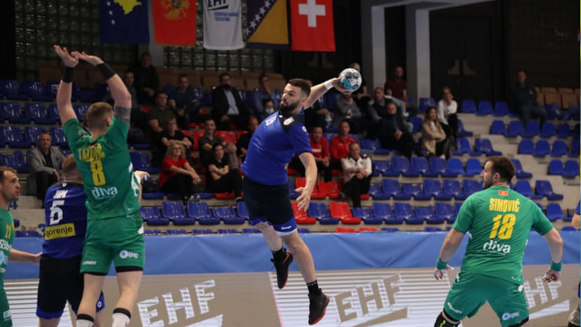 ЧЕ-2022. Сборная Черногории в гостях справилась с командой Косова, вышла на второе место в группе и повысила шансы на попадание в финальный раунд