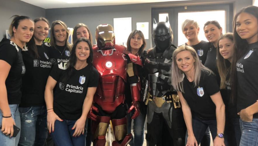 Румынские журналисты предложили "Бухаресту" замену Кристине Нягу и Аманде Куртович (ФОТО)