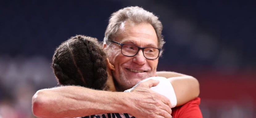 После победы в олимпийском финале Оливье Крюмбольц догнал Евгения Трефилова и Торира Хергейрссона на пути к тренерскому "Большому шлему"