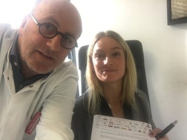 Чемпионка мира Манон Уэтт продлила контракт с "Мецем " до 2021 года