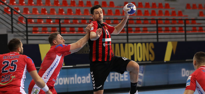 Венгрия. Сербский правый полусредний Марко Вуин, покинувший “Вардар”, подписал контракт с “Пиком” до конца сезона