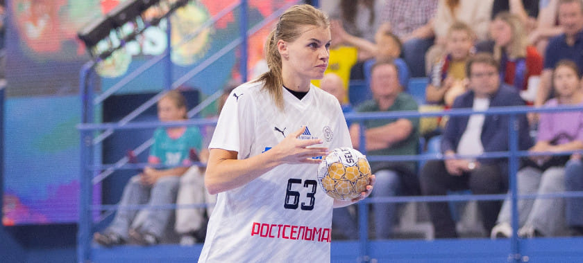 Кристина Кожокарь — 3-я гандболистка в истории противостояния "Ростова" и ЦСКА со 100+ голами. Счёт по победам в основное время — 16:15 в пользу дончанок