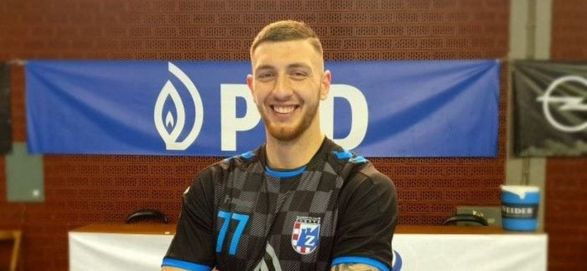 Балканы. "Загреб" продлил контракт с вратарем Дино Славичем и подписал 20-летнего левого крайнего из "Вараждина" Фабияна Грубишича