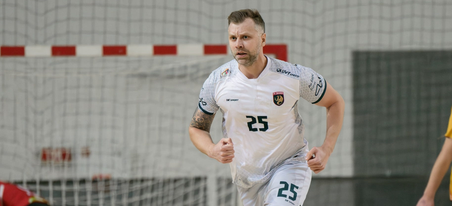 Капитан "Зиланта" Юрий Семёнов: "Надеюсь, займём первое место и не попадём в стыки, где уже успели наиграться"