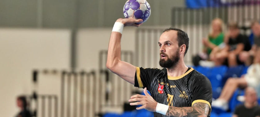 "Легионово" в гостях разгромил "Азоты" в единственном матче игрового дня чемпионата Польши. У Матеуша Чабьора 9 голов