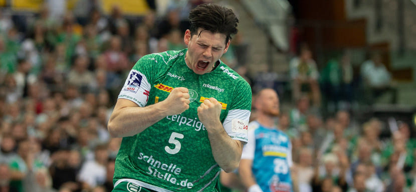 Бундеслига. "Лейпциг" продлил контракты с чемпионом Европы-2016 Симоном Эрнстом и хорватом Ловро Йотичем