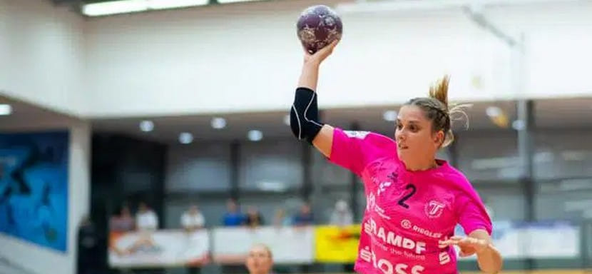 Воспитанница "Меца" левая крайняя Лора Годар вернулась во французскую команду