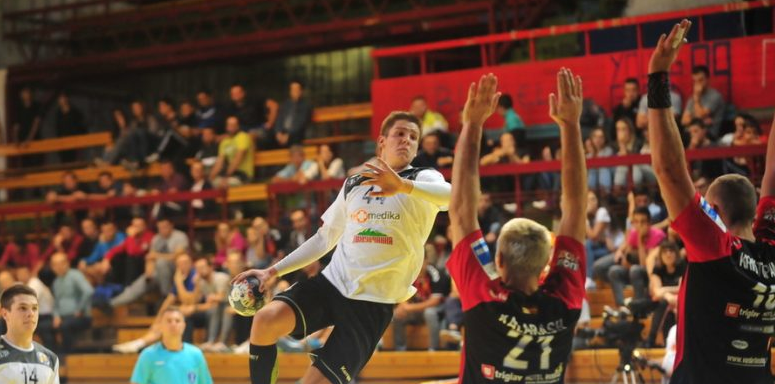 Сербский вундеркинд левый полусредний "Металурга" Стефан Додич в 16 лет забросил пять мячей "Вардару" в матче за македонский Суперкубок