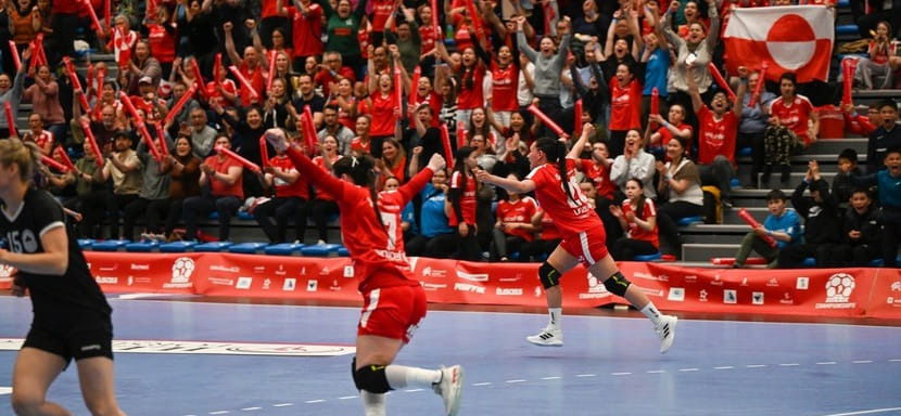 Чемпионат Северной Америки и Карибского бассейна. Хозяйки турнира из Гренландии добились второй победы