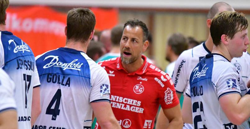 Германия. Главный тренер "Фленсбурга" Майк Махулла: "Фаворитом бундеслиги в этом сезоне, по мнению многих, является "Киль"