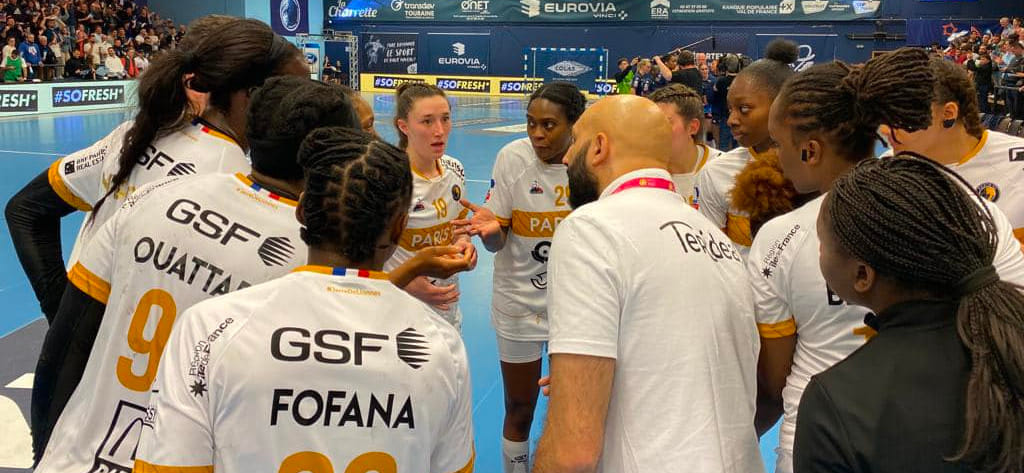 Франция. Ведущий борьбу за бронзу "Пари-92" в единственном матче дня на выезде оказался сильнее "Сен Амана"