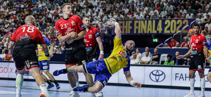 Лига чемпионов. Остаться у разбившего Морыто. "Веспрем" снова — без главного клубного титула