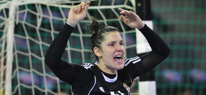 ЧМ-2021. Голкипер сборной Венгрии Кинга Янурик рискует пропустить турнир из-за коронавируса. Под вопросом участие игроков "Ференцвароша"