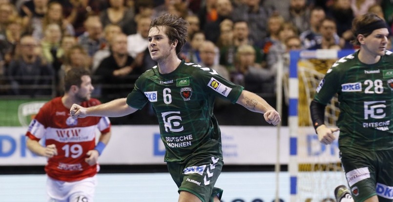 Бундеслига. Игроки "Берлина" датчанин Якоб Хольм и швед Маттиас Закриссон выбыли из строя из-за травм