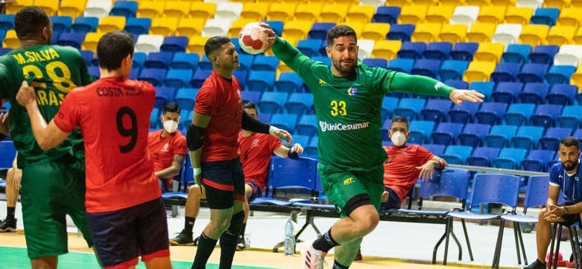 Чемпионат Южной и Центральной Америки. Боливийцы забросили уругвайцам всего один мяч за тайм, бразильцы разгромили костариканцев