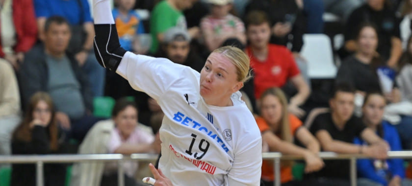 Насти в воротах "Ростова" сверкают и приносят победу в Уфе. Глебу Чернову надо посмотреть женскую Суперлигу!