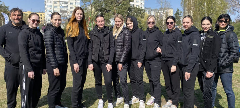 Россия. Гандболистки "Динамо-Синары" приняли участие в акции по высадке деревьев, посвящённой 100-летию общества "Динамо" (ФОТО)
