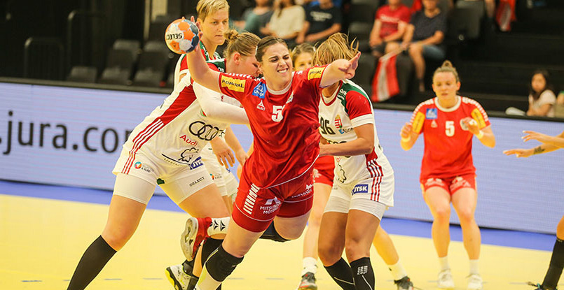 Женская бундеслига. Линейная "Тюрингера" Жозефин Хубер травмировала колено в игре с "Ольденбургом"