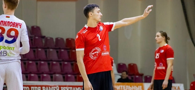 Высшая лига. Официально. Левый крайний Руслан Хабибов вернулся в Россию. Он будет защищать цвета казанского "Зиланта"