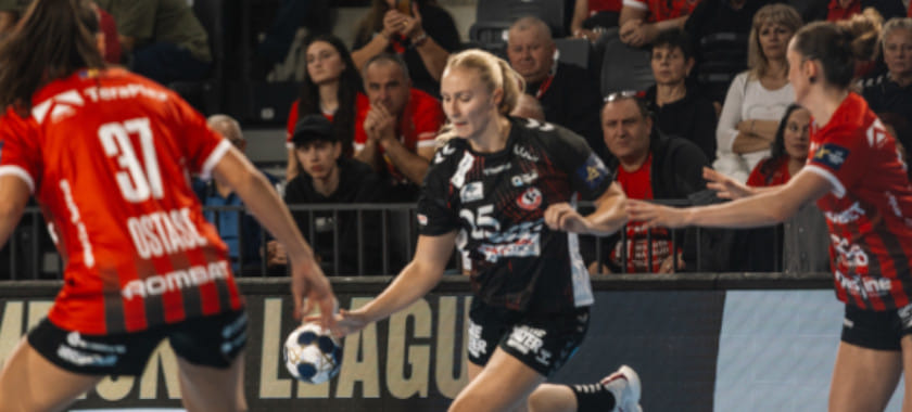 Хенню Рейстад из "Эсбьерга" возглавила гонку бомбардиров Лиги чемпионов. Катарина Панджа из "Подравки" идёт второй