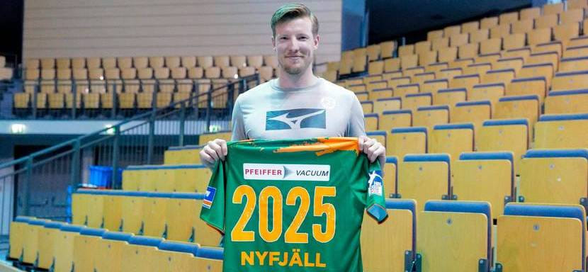 Бундеслига. 29-летний шведский линейный Адам Нюфьелль продлил контракт с "Вецларом"