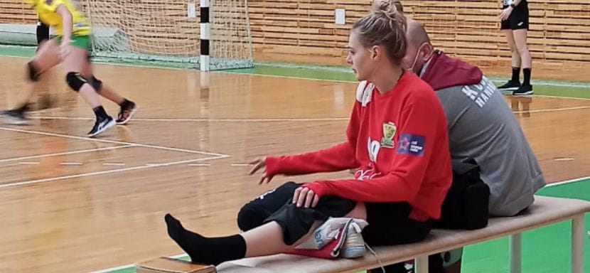 Суперлига. Вратарь "Кубани" Виктория Самарская получила травму ноги в выездном матче против АГУ-"Адыиф" и не смогла завершить матч