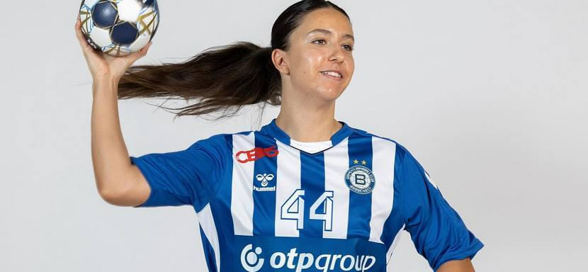 Болгарская полусредняя Мари Томова сменила черногорскую "Будучность" на венгерский "Мошонмадьяровар"