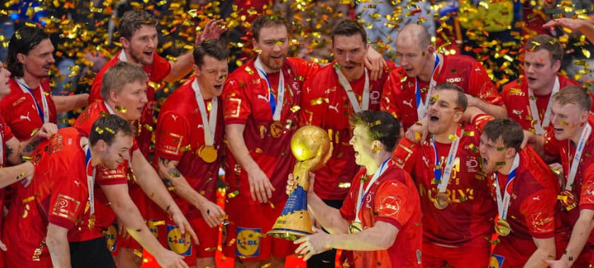 Немцы не прошли испытание водой, опыт БГК для Пешича и что делать с форматом? Итоги ЧМ от авторов БЦ