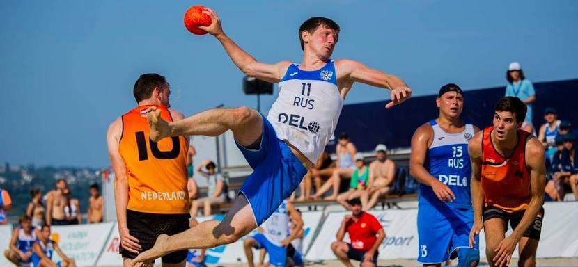 Пляжный гандбол. Мужские и женские сборные России и Украины сегодня проведут заключительные матчи предварительного раунда ЧЕ-2021