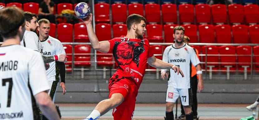 "Пермские медведи" уверенно шагнули в полуфинальный раунд мужского чемпионата России, вновь обыграв ставропольский "Виктор"