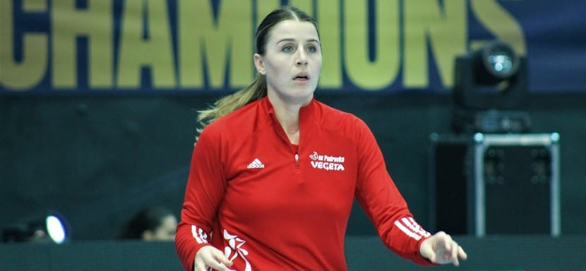 Балканы. Капитан "Подравки" Ларисса Калаус перенесла операцию на травмированном плече