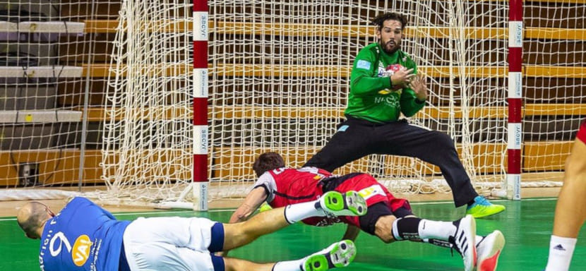 Испания. "Пуэнте-Хениль" и "Уэска" добились минимальных побед в матчах лиги ASOBAL в среду