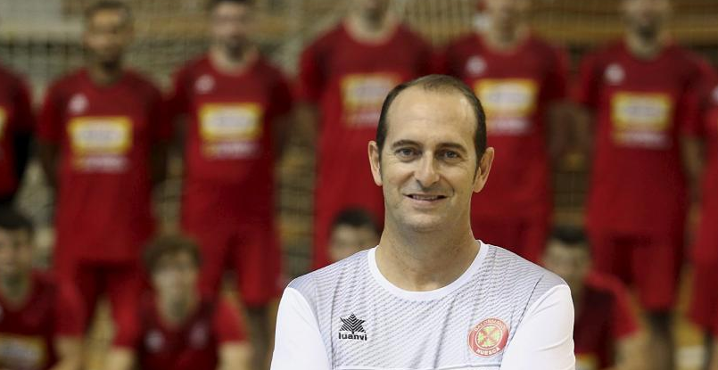 Испания. Тренер "Уэски" Хосе Франсиско Ноласко продлил контракт с клубом