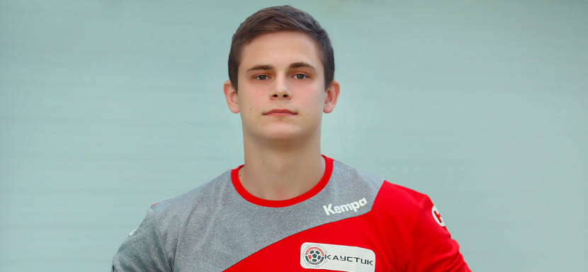 Суперлига Олимпбет. Состав "Каустика" пополнил украинский левый полусредний Владимир Килевой. Его последним клубом был "Донбасс"