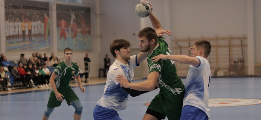 Товарищеский матч. Неприятностей россияне избежали. Избегут ли серьёзного разговора с Клёновым?