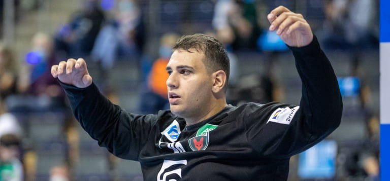 Европейская лига. Сэйв сербского голкипера "Берлина" Деяна Милосавлева признан лучшим по итогам первых матчей плей-офф (ВИДЕО)