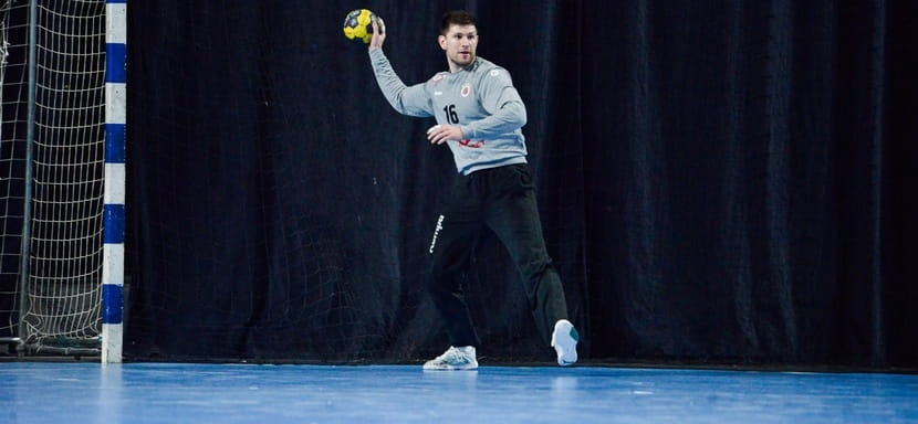 Артём Грушко продолжит защищать цвета "Чеховских медведей" — голкипер подписал новый контракт с подмосковным клубом