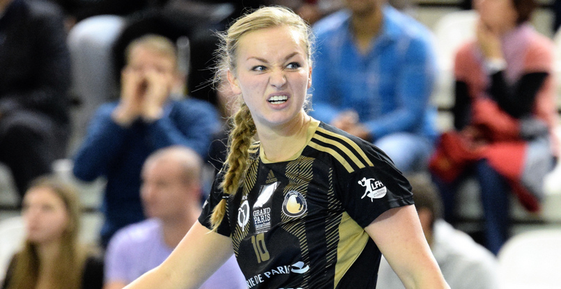 Дания. "Силькеборг" подписал норвежскую полусреднюю Ханну Офтедал