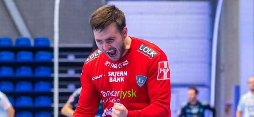 Голкипер сборной Исландии Агуст Бьоргвинссон расстался с датским "Рибе-Эсбьергом" и вернулся на родину