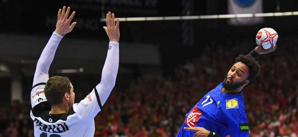 ЧЕ-2024. Левый полусредний "Барселоны" Тимоти Н’Гессан заменит Тибо Брие в составе сборной Франции. У игрока "Нанта" повреждено колено