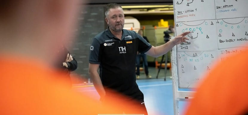 ЧЕ-2022. Главный тренер сборной Нидерландов Пер Юханссон прибыл в расположение команды в Скопье