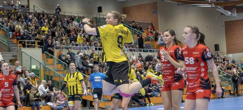 Бундеслига. "Боруссия" дома уступила "Бенсхайму" с разницей 4 мяча, хотя по ходу первого тайма вела "плюс 6"