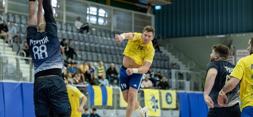 Павел Атьман: "У нас по одной тренировке в день, минимум переездов. Но не сказал бы, что израильский чемпионат совсем уж лёгкий"