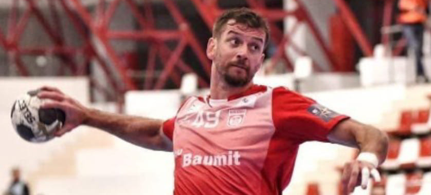 Египет. Бразильский левый полусредний Рауль Нантес перешёл из бухарестского "Динамо" в египетский "Аль-Ахли"