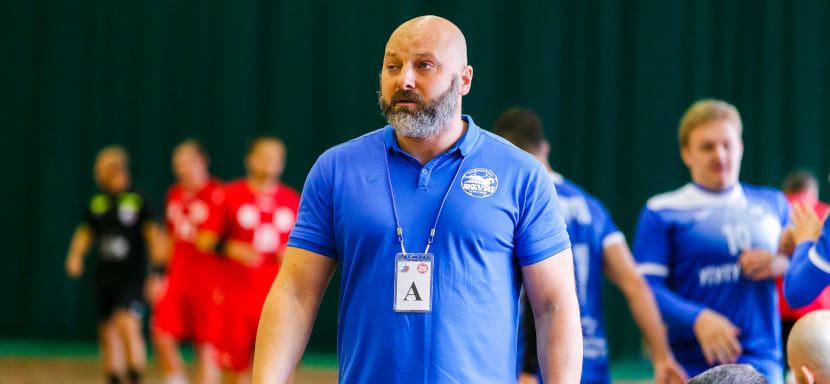 Директор и тренер "Башкортостана" Александр Горбатиков: "Неизвестно, когда задолженность перед игроками будет погашена" (ВИДЕО)